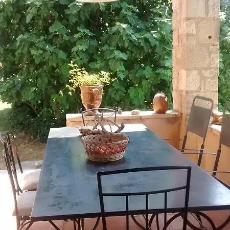 Oda ve Kahvaltı D'hote H Petit *